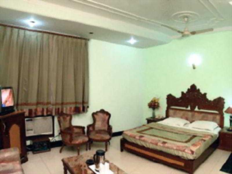 Hotel Sunstar Heritage Ню Делхи Стая снимка